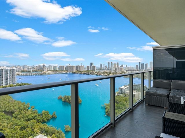 16385 Biscayne Blvd 3103, North Miami Beach, FL 33160