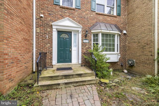 9019 GOLDEN LEAF CT, Springfield, VA 22153
