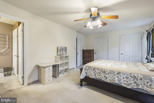 9019 GOLDEN LEAF CT, Springfield, VA 22153