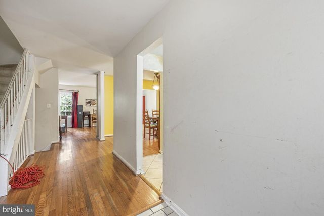 9019 GOLDEN LEAF CT, Springfield, VA 22153