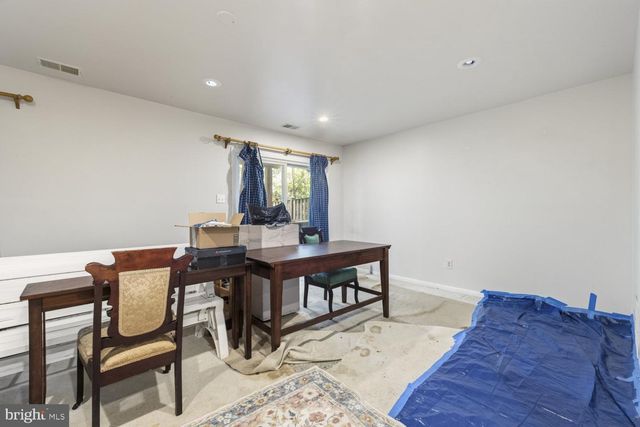 9019 GOLDEN LEAF CT, Springfield, VA 22153