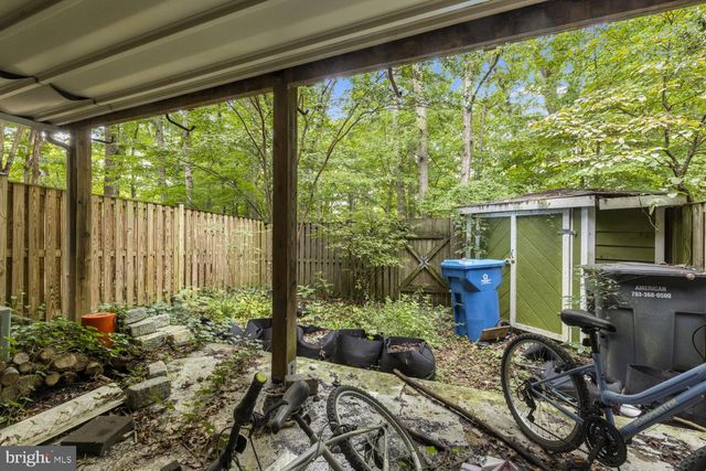9019 GOLDEN LEAF CT, Springfield, VA 22153