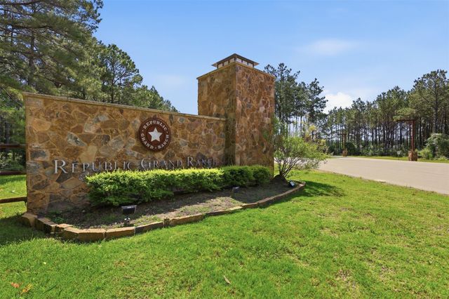15688 Wood Grove Way, Willis, TX 77378