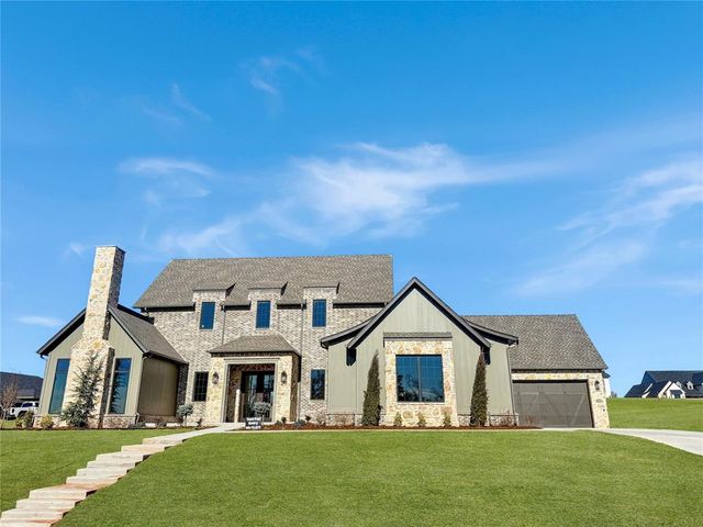 9401 Far Hills Court, Edmond, OK 73034