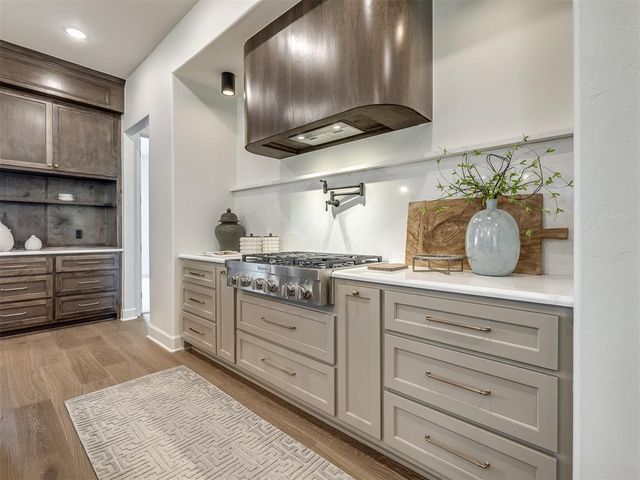 9401 Far Hills Court, Arcadia, OK 73007