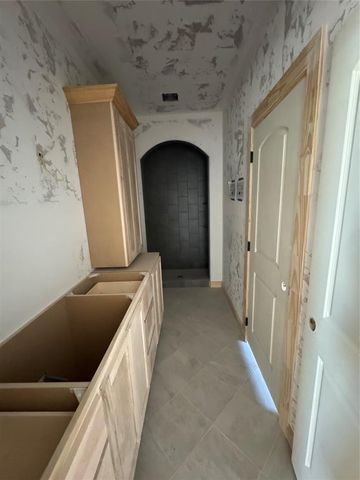 9401 Far Hills Court, Edmond, OK 73034