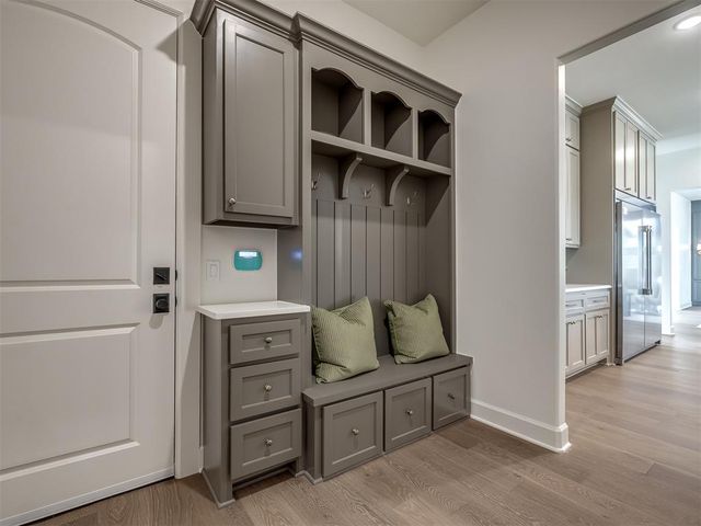 9401 Far Hills Court, Arcadia, OK 73007