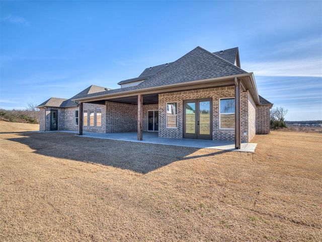 9401 Far Hills Court, Arcadia, OK 73007