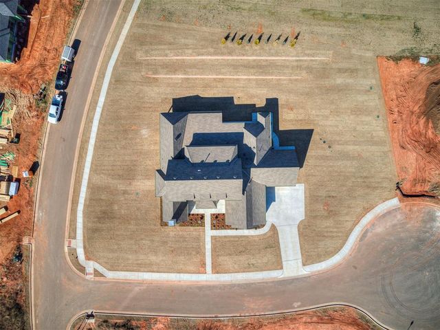 9401 Far Hills Court, Arcadia, OK 73007