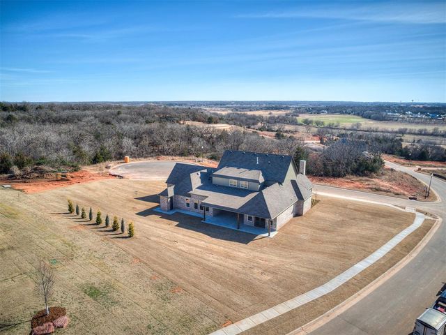 9401 Far Hills Court, Arcadia, OK 73007