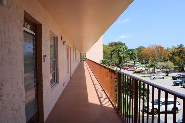 14671 Bonaire Boulevard 305, Delray Beach, FL 33446