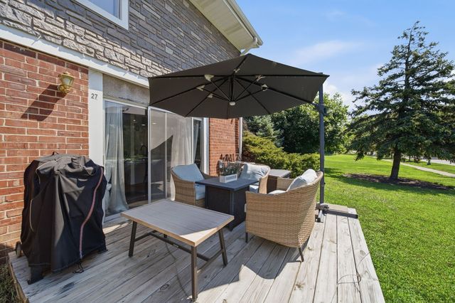 27 Cour Deauville, Palos Hills, IL 60465