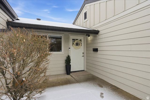 5988 S MONTE CARLO DR, Murray, UT 84121