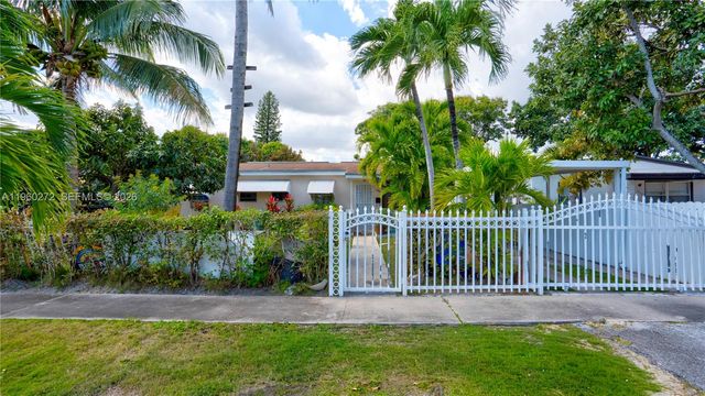 15700 NE 15th Pl, North Miami Beach, FL 33162