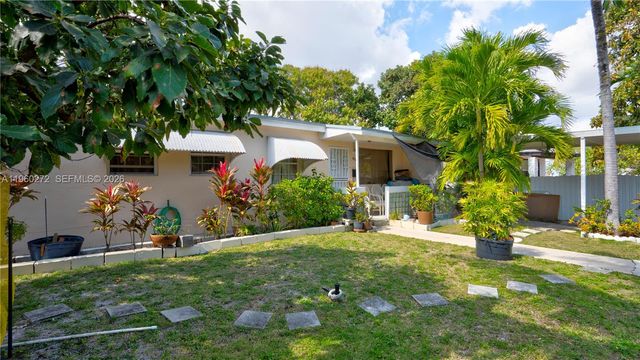 15700 NE 15th Pl, North Miami Beach, FL 33162