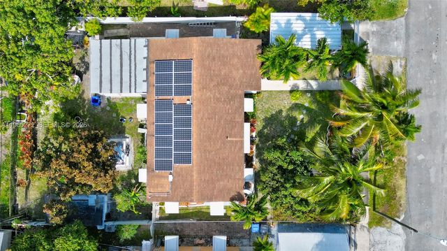 15700 NE 15th Pl, North Miami Beach, FL 33162