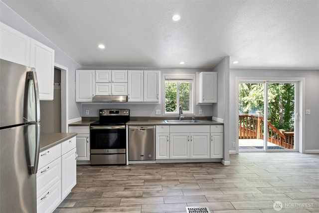 3355 SE Arcadia Road, Shelton, WA 98584