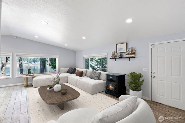 3355 SE Arcadia Road, Shelton, WA 98584