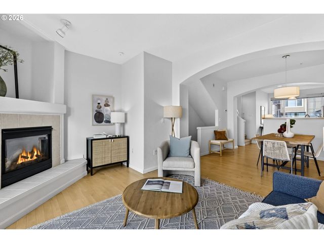 15320 Sw WARBLER Way 104, Beaverton, OR 97007