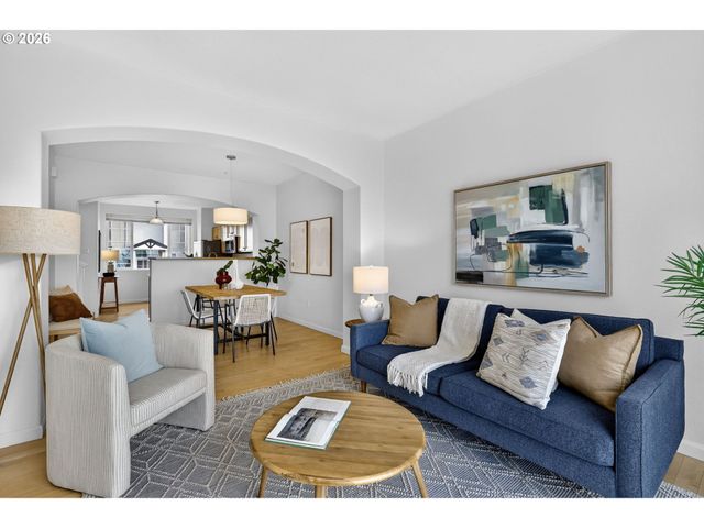 15320 Sw WARBLER Way 104, Beaverton, OR 97007