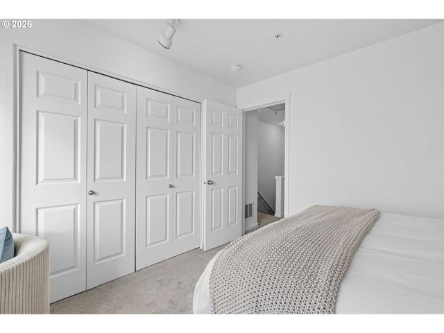 15320 Sw WARBLER Way 104, Beaverton, OR 97007