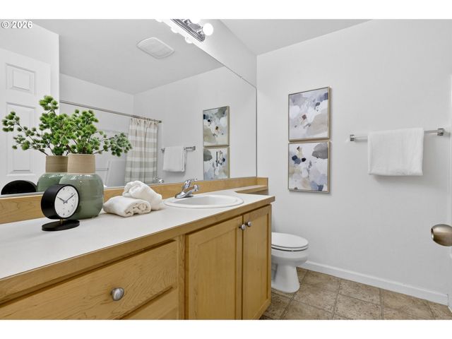 15320 Sw WARBLER Way 104, Beaverton, OR 97007