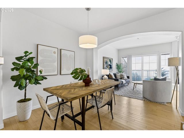 15320 Sw WARBLER Way 104, Beaverton, OR 97007