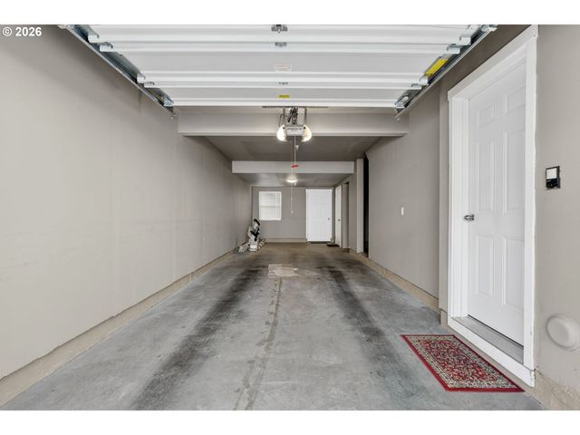 15320 Sw WARBLER Way 104, Beaverton, OR 97007