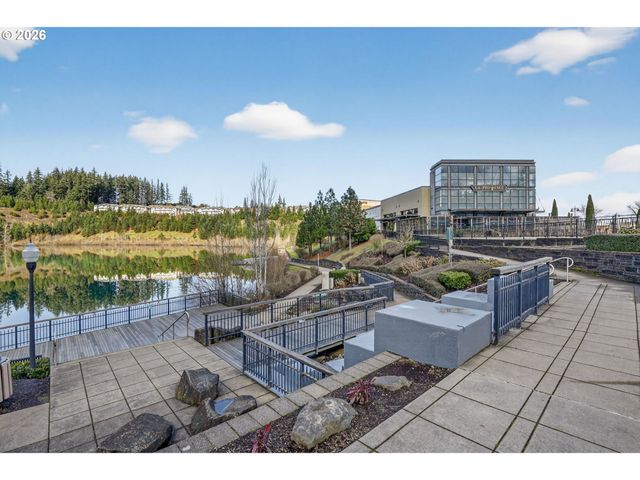 15320 Sw WARBLER Way 104, Beaverton, OR 97007