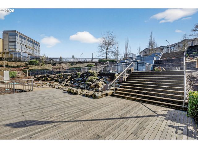 15320 Sw WARBLER Way 104, Beaverton, OR 97007