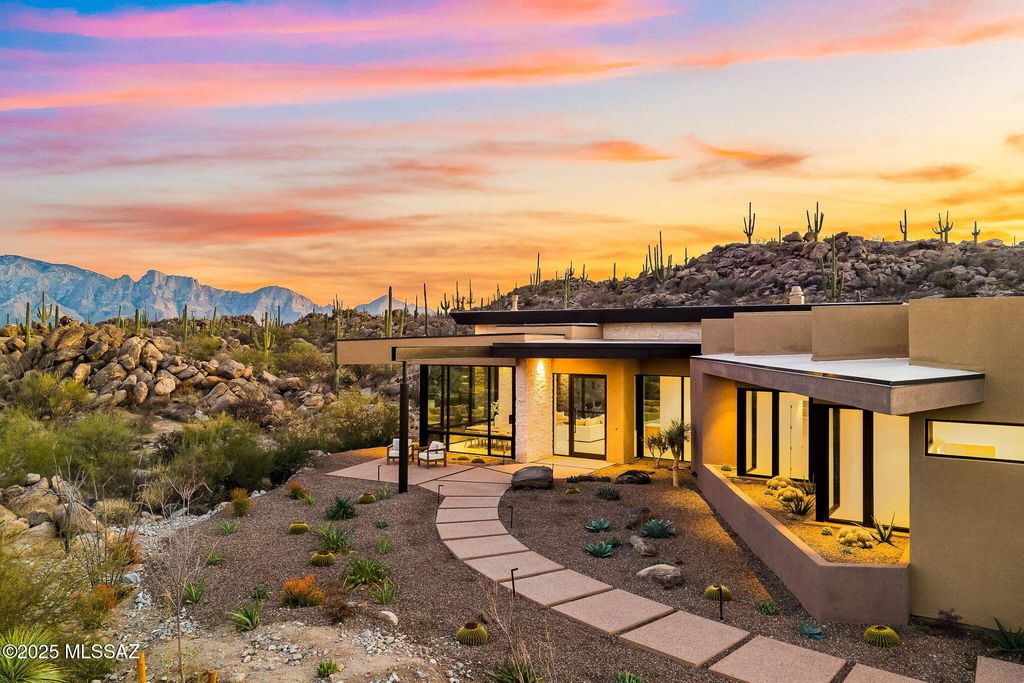 419 W Granite Gorge Drive, Oro Valley, AZ 85755