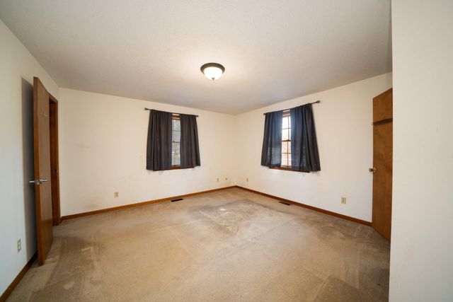 53300 Rosewood Road, New Carlisle, IN 46552