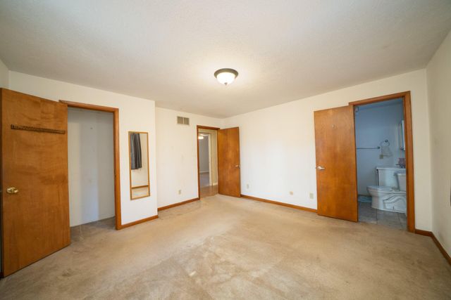 53300 Rosewood Road, New Carlisle, IN 46552