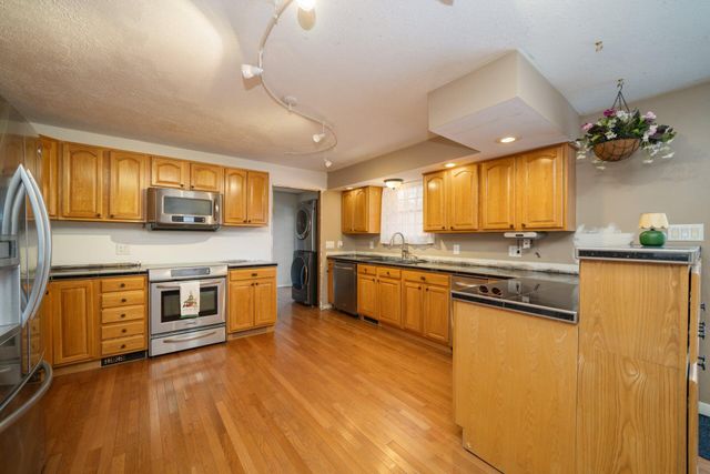 53300 Rosewood Road, New Carlisle, IN 46552