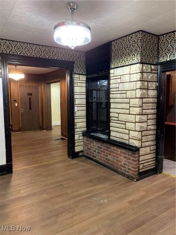 1661 E 93rd Street, Cleveland, OH 44106