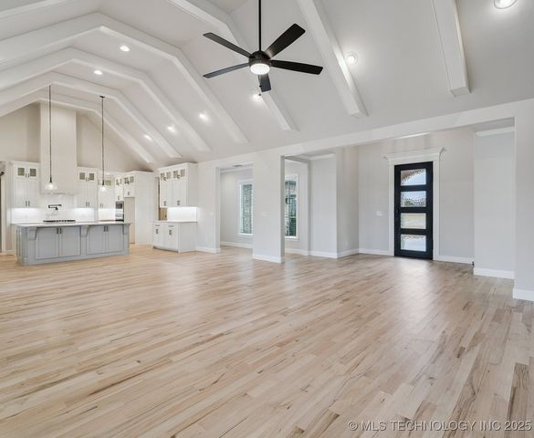 8320 E 106th Place North, Owasso, OK 74055