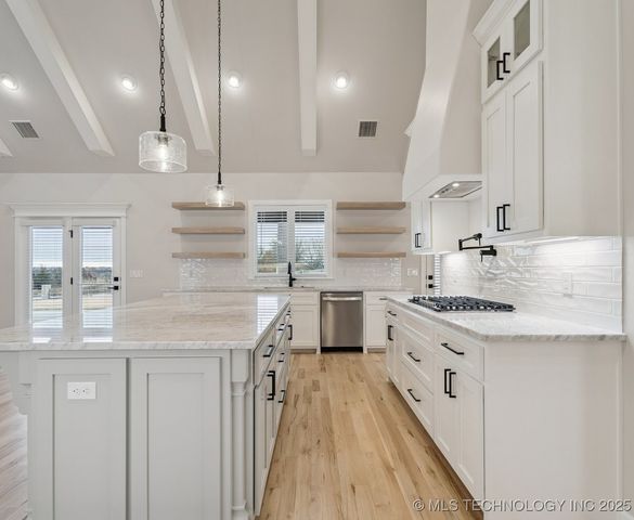 8320 E 106th Place North, Owasso, OK 74055