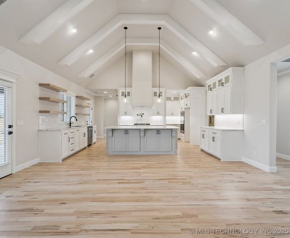 8320 E 106th Place North, Owasso, OK 74055