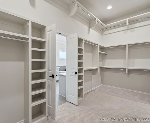 8320 E 106th Place North, Owasso, OK 74055