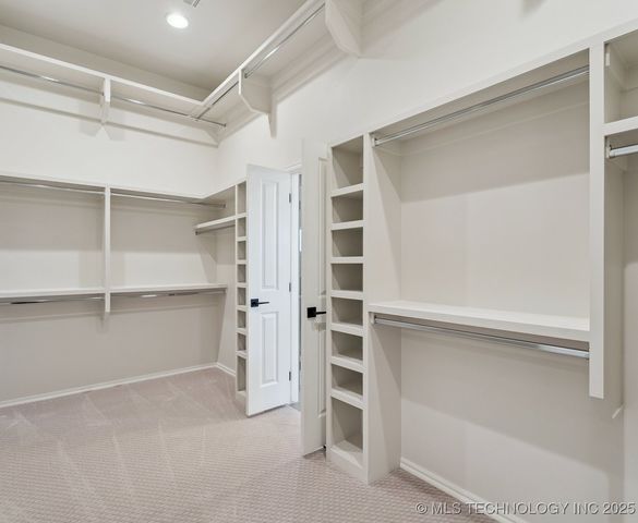 8320 E 106th Place North, Owasso, OK 74055