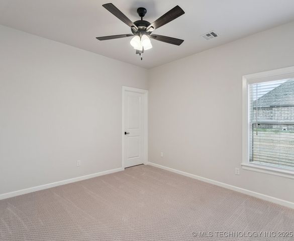 8320 E 106th Place North, Owasso, OK 74055