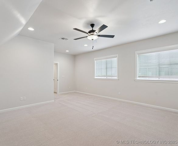 8320 E 106th Place North, Owasso, OK 74055