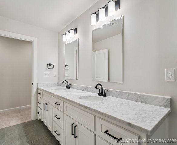 8320 E 106th Place North, Owasso, OK 74055