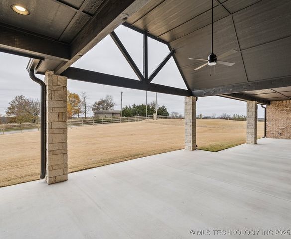 8320 E 106th Place North, Owasso, OK 74055