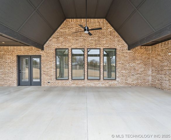 8320 E 106th Place North, Owasso, OK 74055