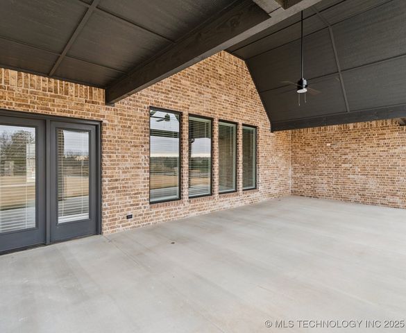 8320 E 106th Place North, Owasso, OK 74055
