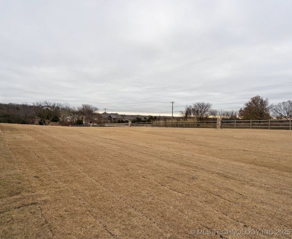 8320 E 106th Place North, Owasso, OK 74055