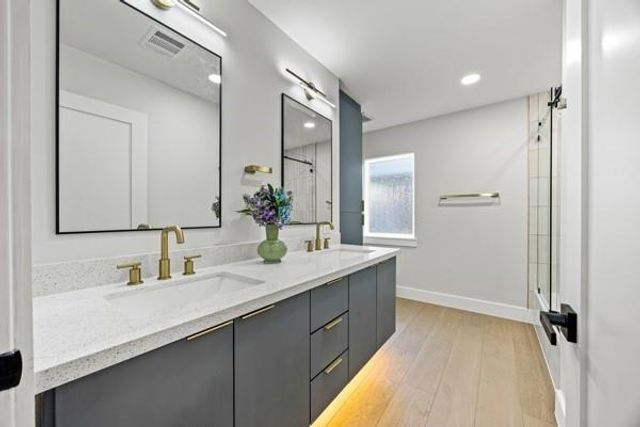 6143 Ella Lee Lane, Houston, TX 77057