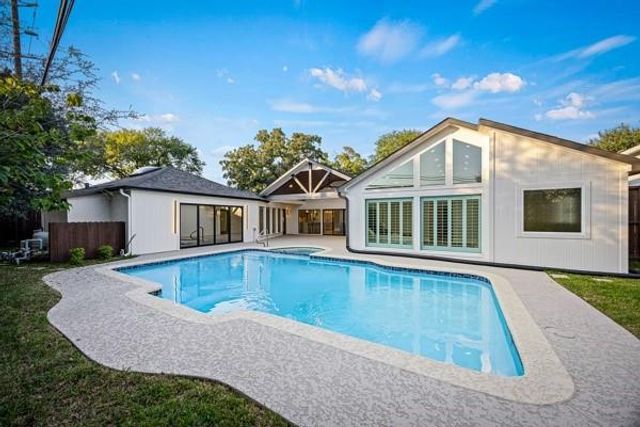 6143 Ella Lee Lane, Houston, TX 77057