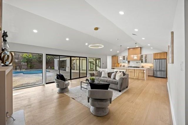 6143 Ella Lee Lane, Houston, TX 77057